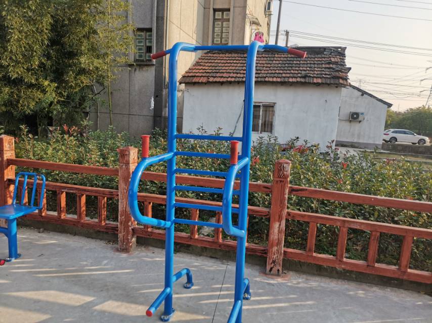 多功能训练器
