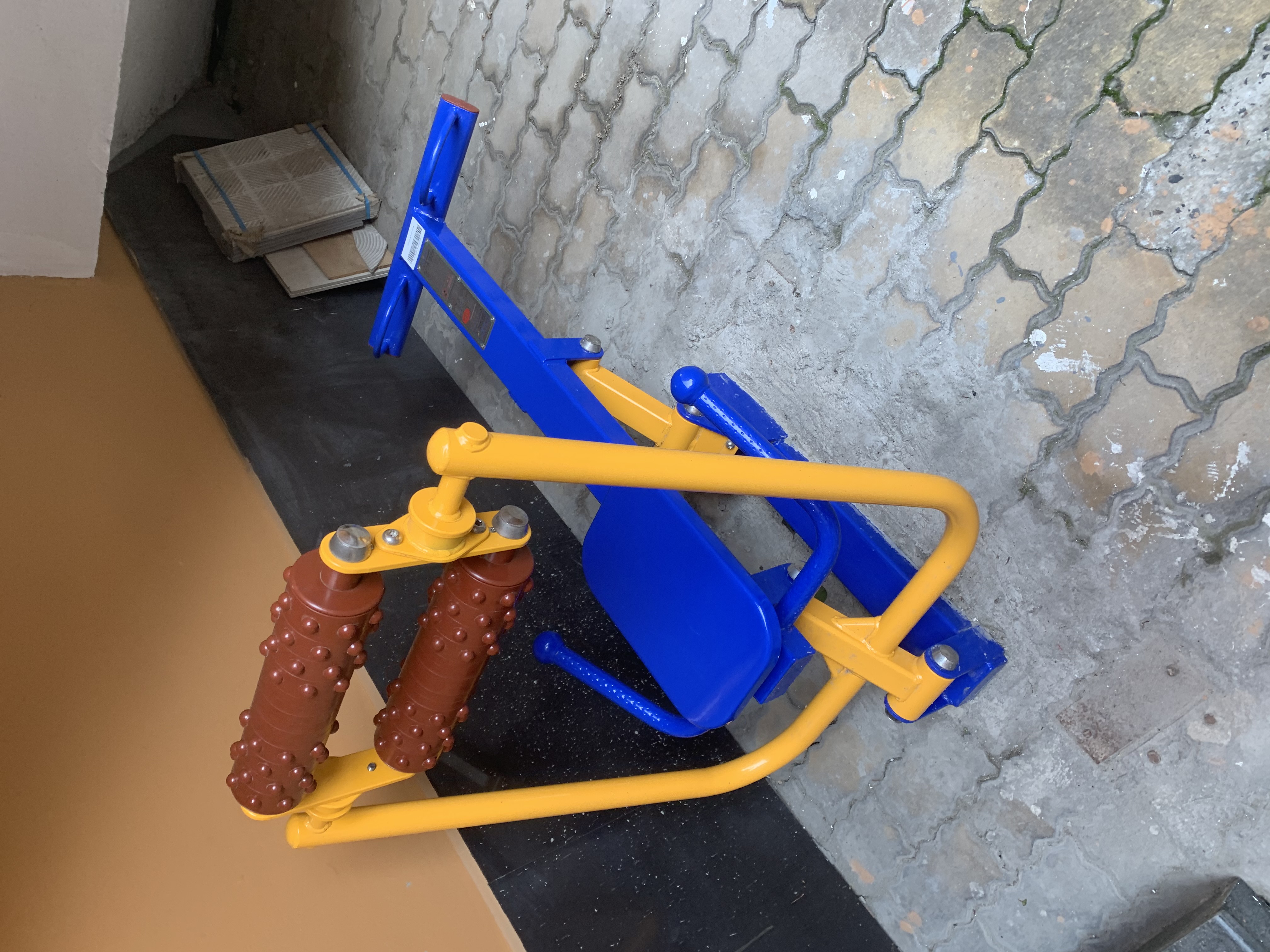 腹背屈伸训练器