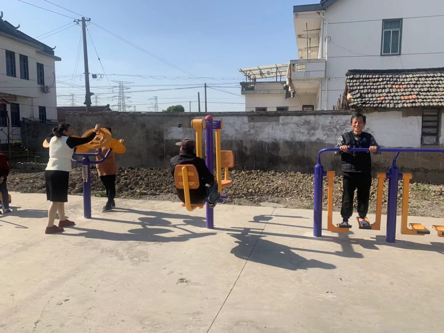 白鹤镇青龙村夫家队
