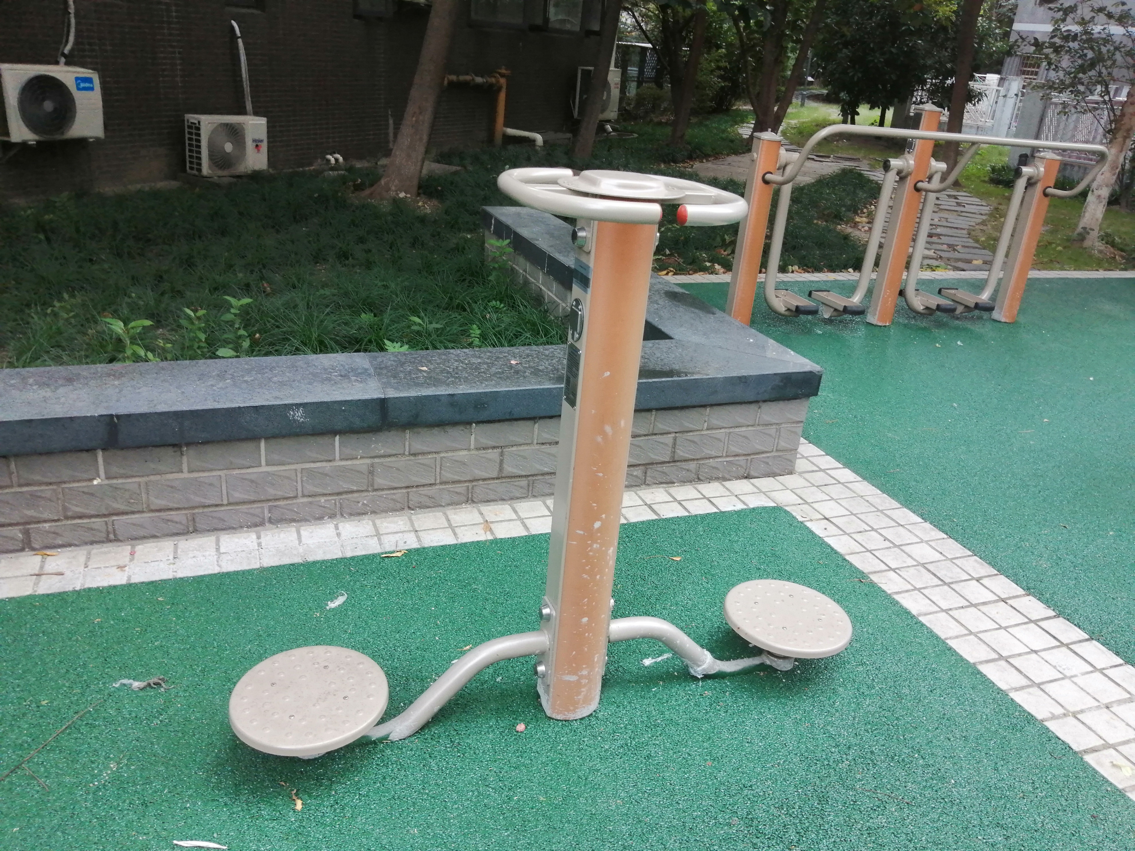 扭腰器