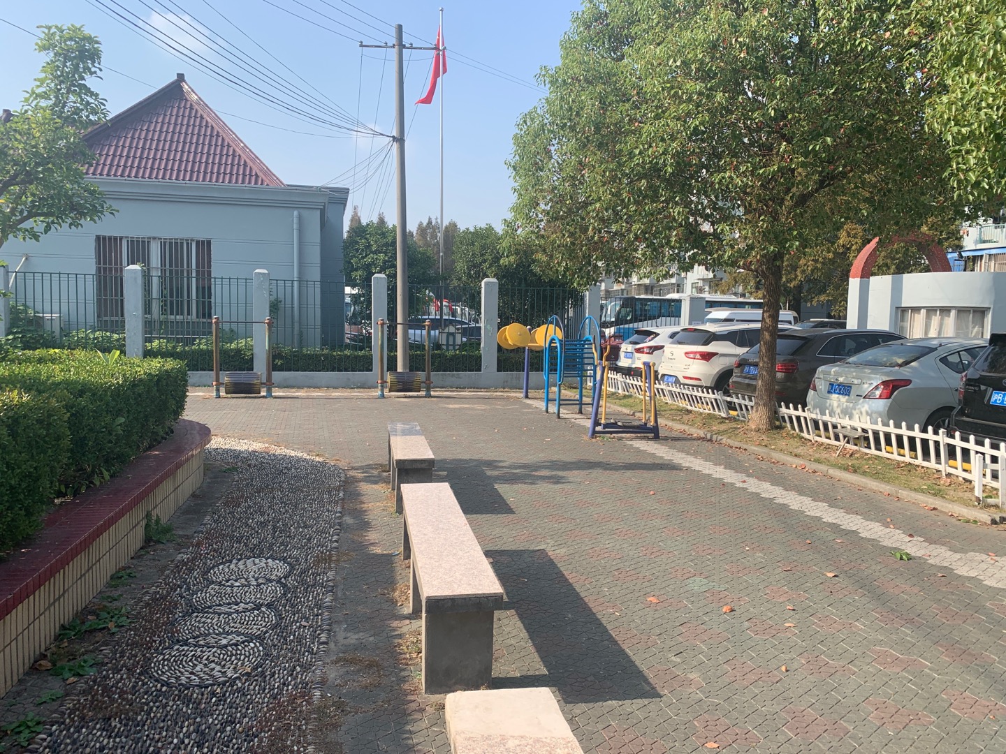 凌二居委市民益智健身苑点