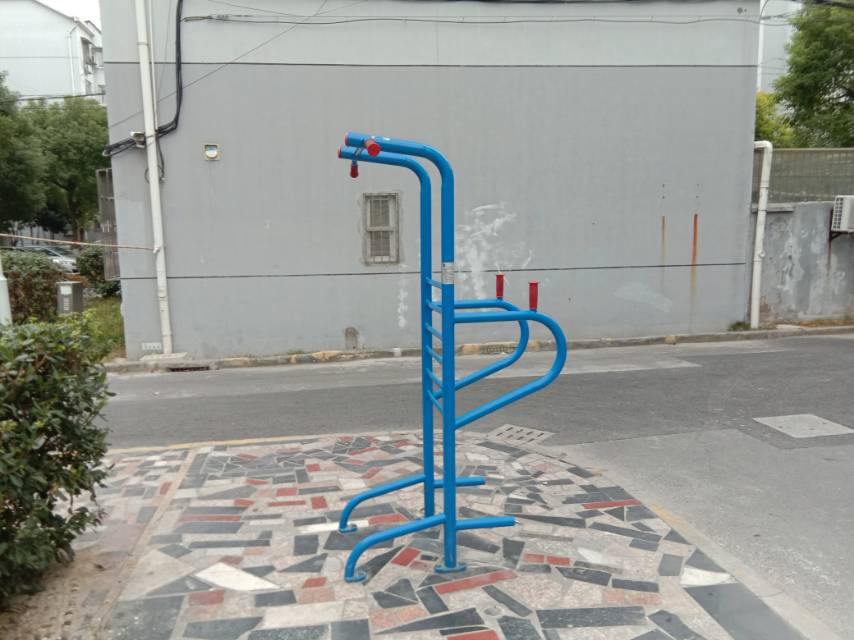 多功能训练器