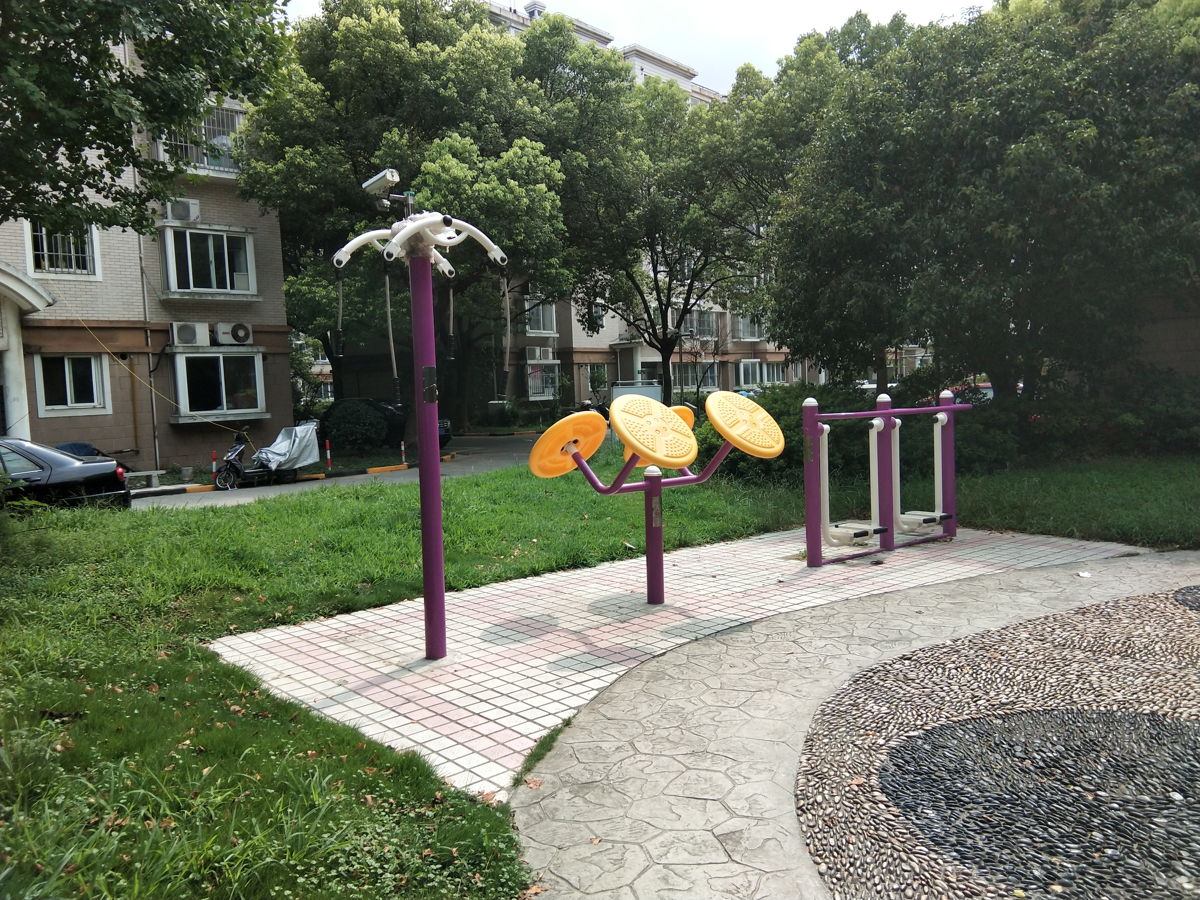 松江区中山街道平桥274弄市民益智健身点
