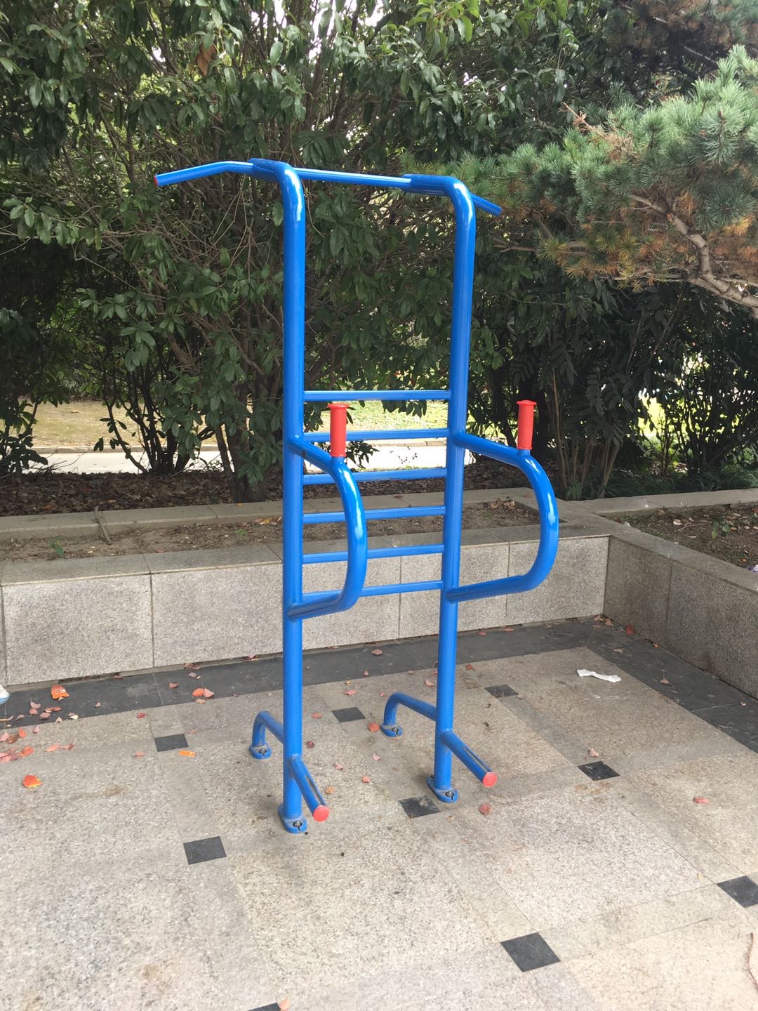 多功能训练器