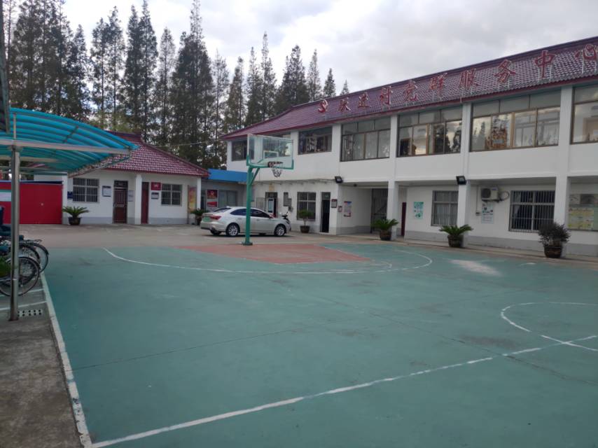跃进村农民健身工程