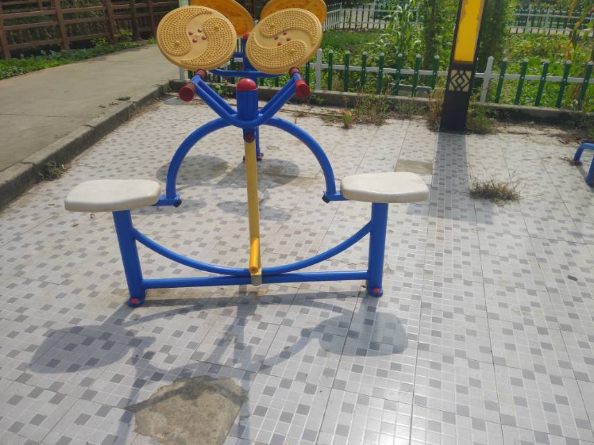 下肢锻炼器