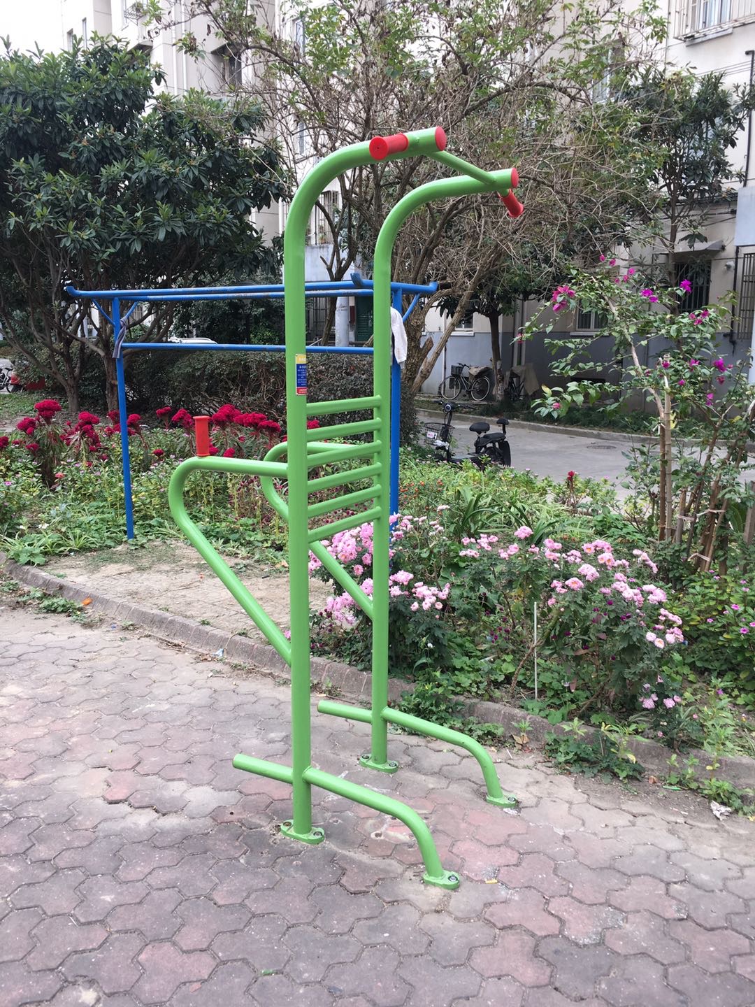多功能训练器