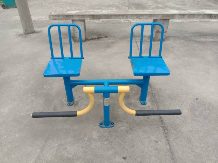 下肢训练器