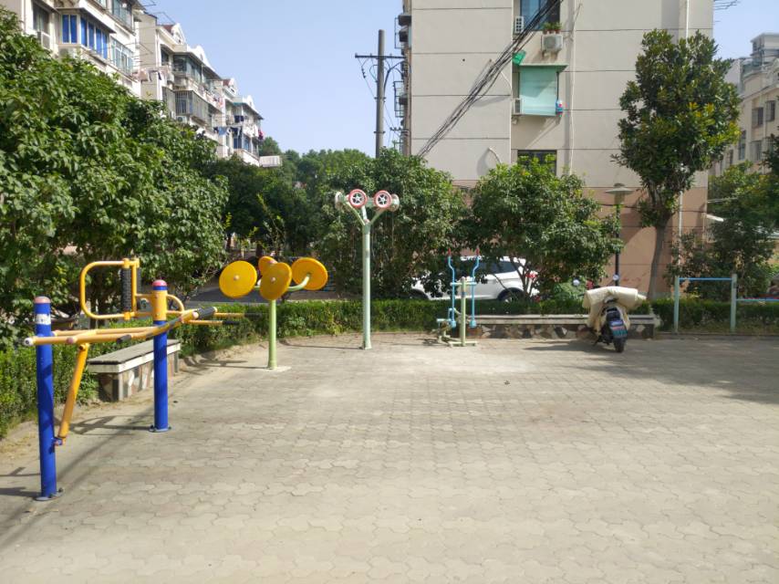齐河八南码头路1316弄健身点