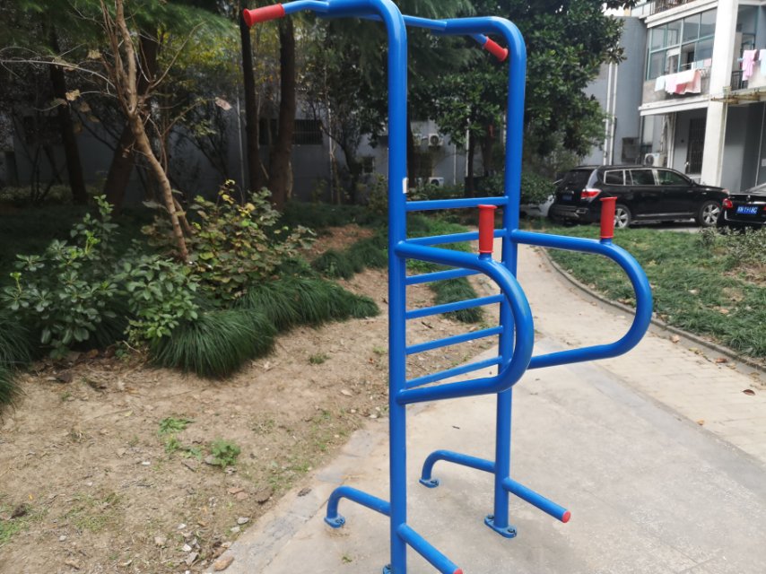 多功能训练器