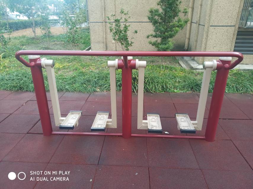 双人漫步器