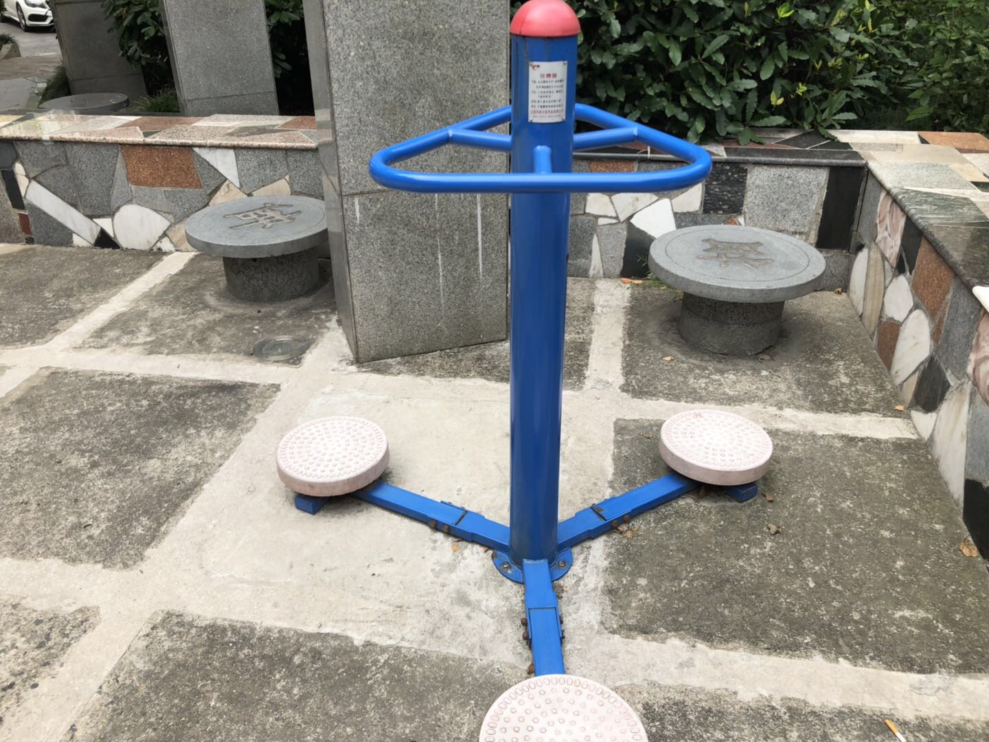 扭腰器