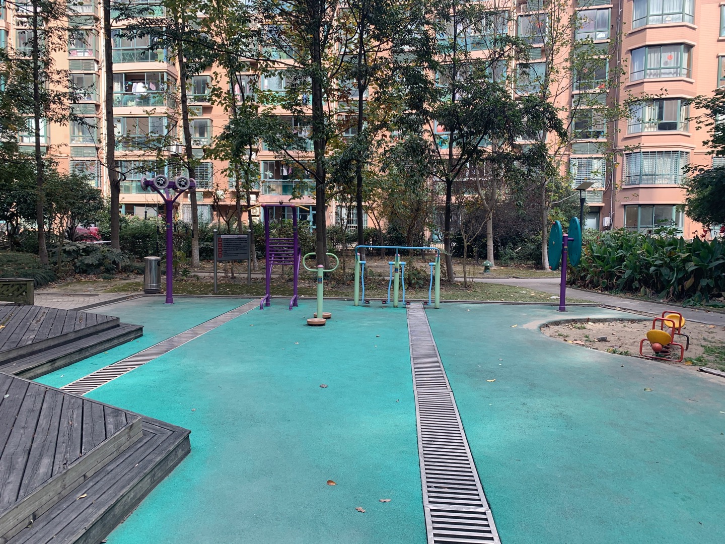 浦建路1086弄健身苑点