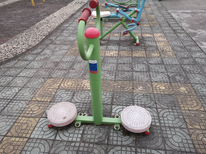 扭腰器
