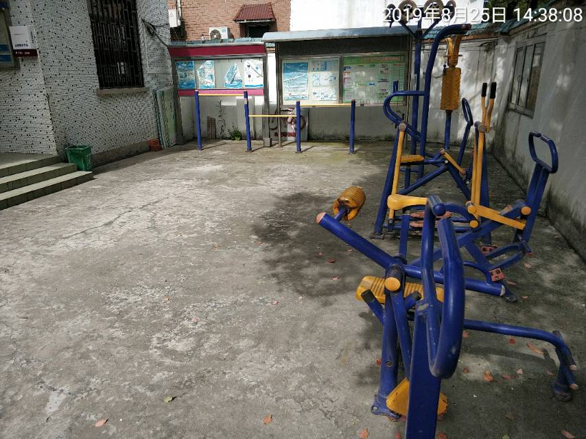 纪王居委健身点