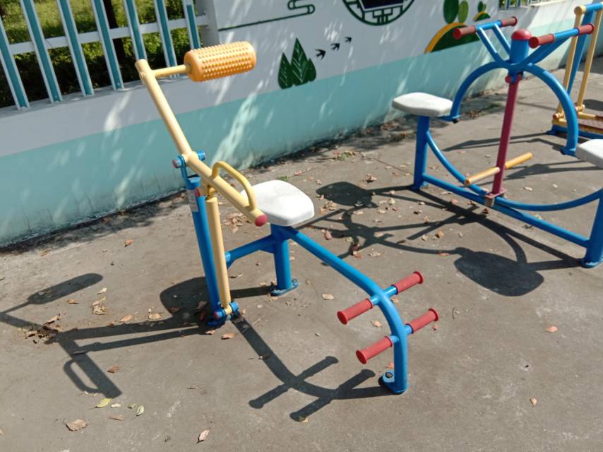 腹背锻炼器