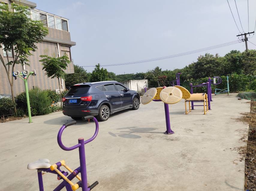 中步村7组健身点