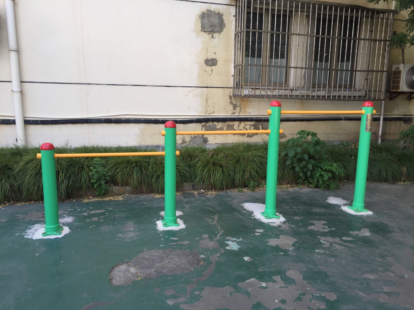 多联压腿架