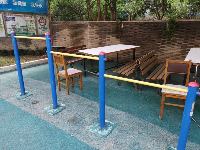 搁腿杠