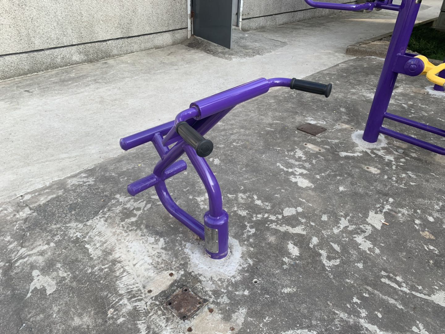 背肌训练器
