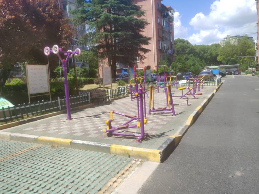 诸新路居委诸新路健身点