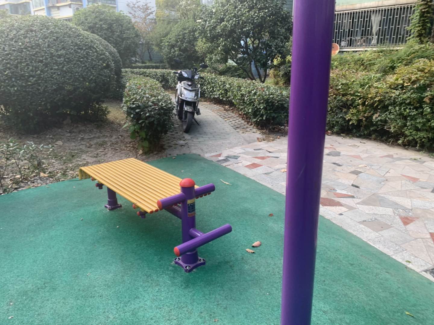 仰卧起平台