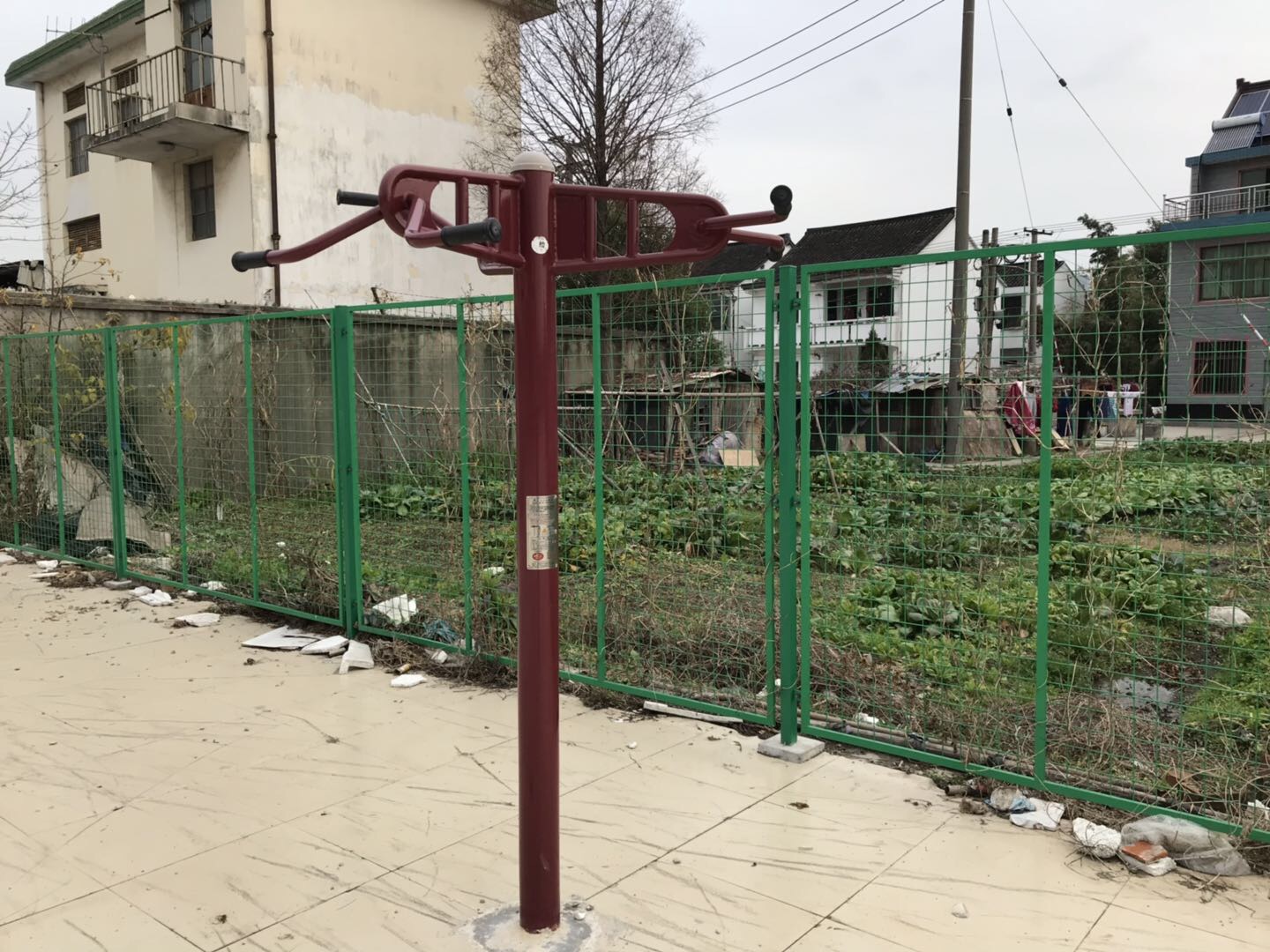 三人引体架