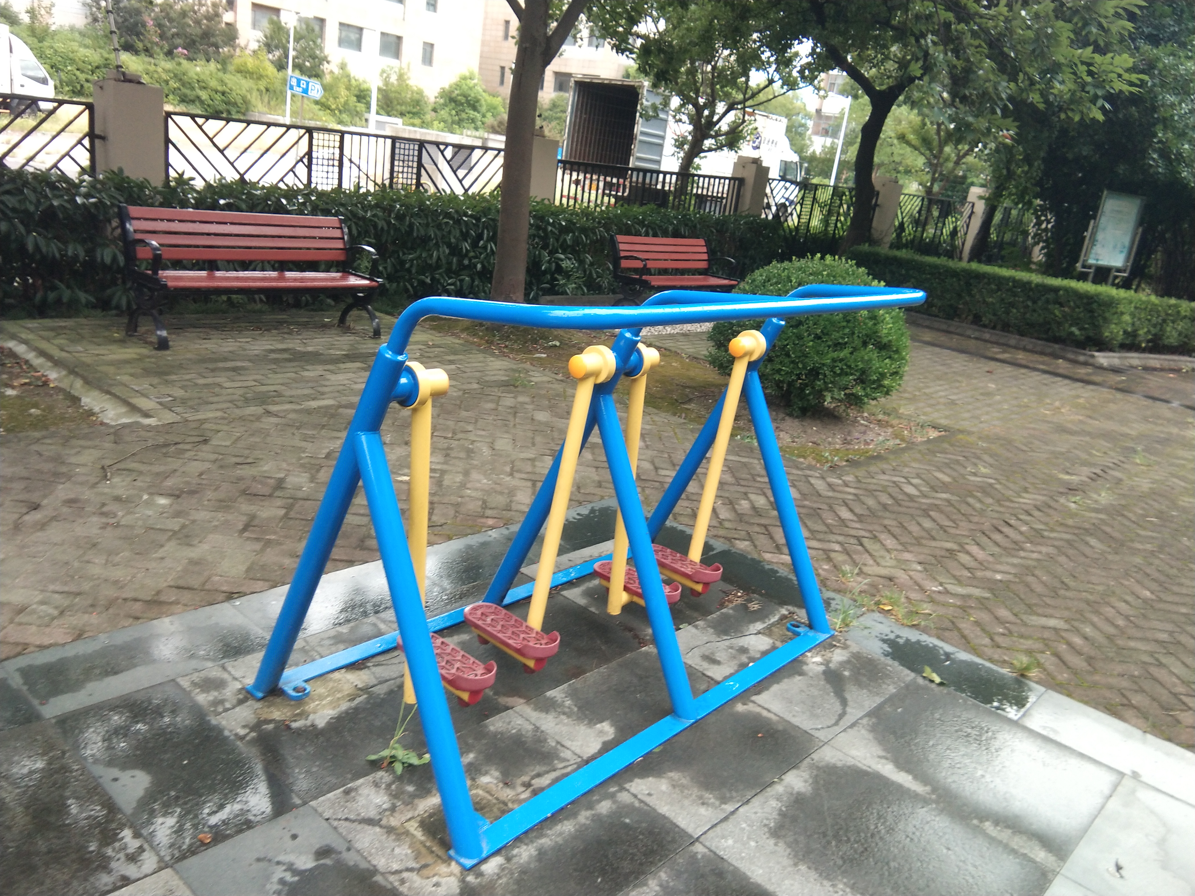 双人漫步器