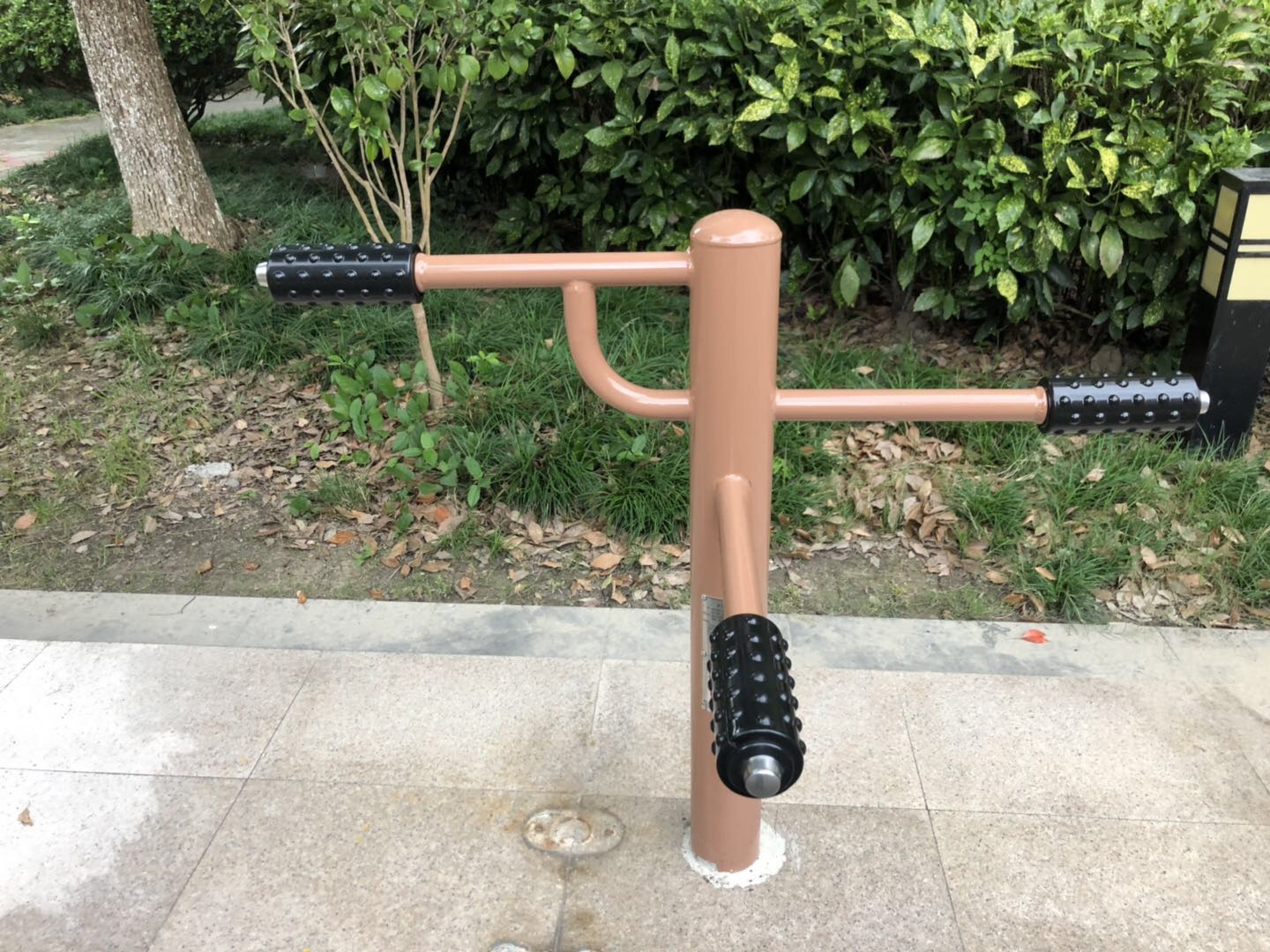 弹振压腿器