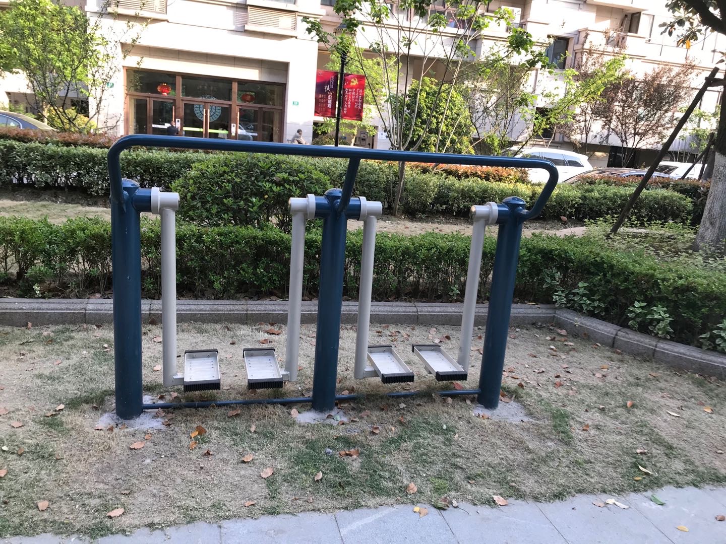 二位太空漫步机