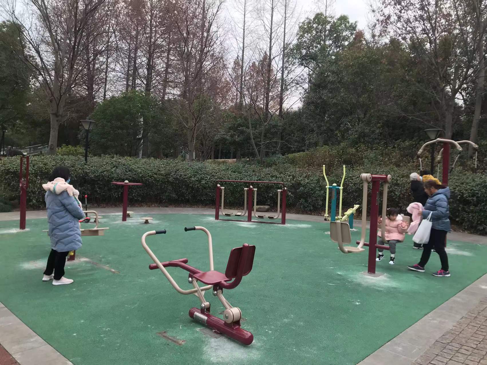 高尔夫公园市民益智健身点