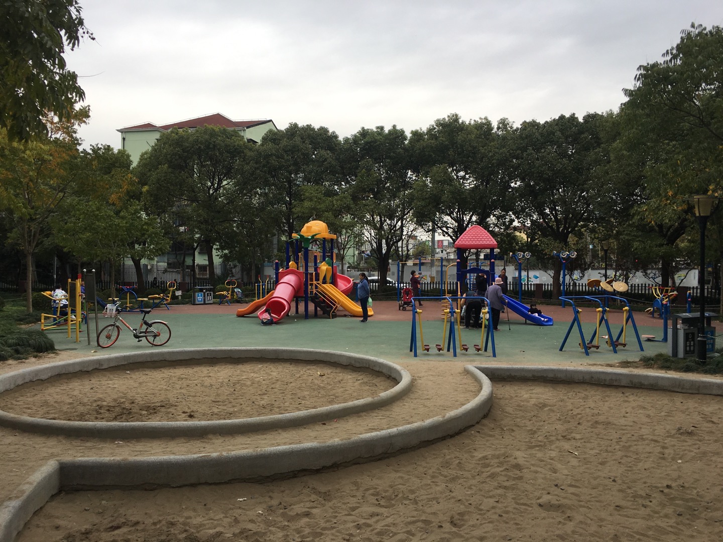 金杨绿地广场健身苑