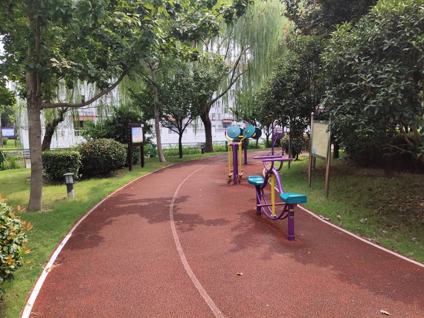 高昌路休闲公园健身点