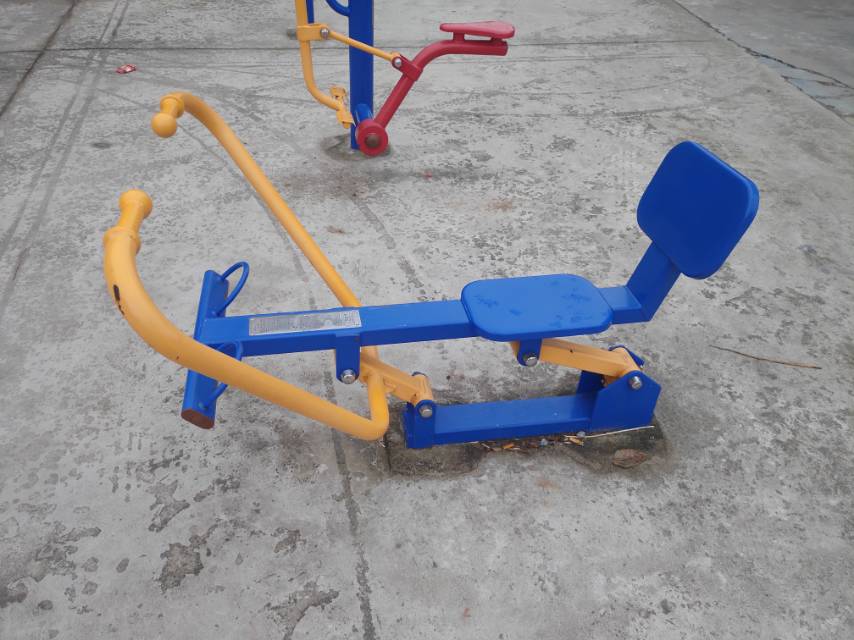 划船器