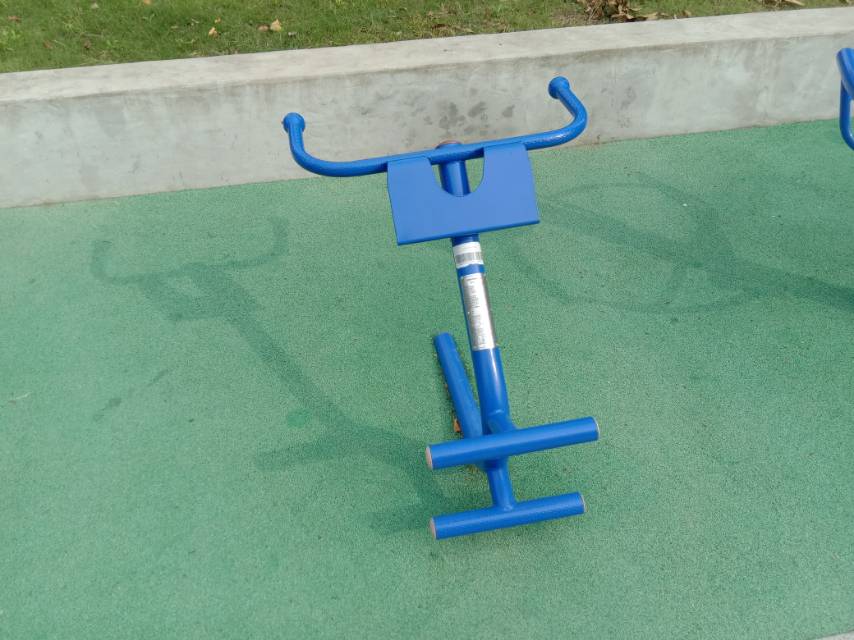 背肌训练器
