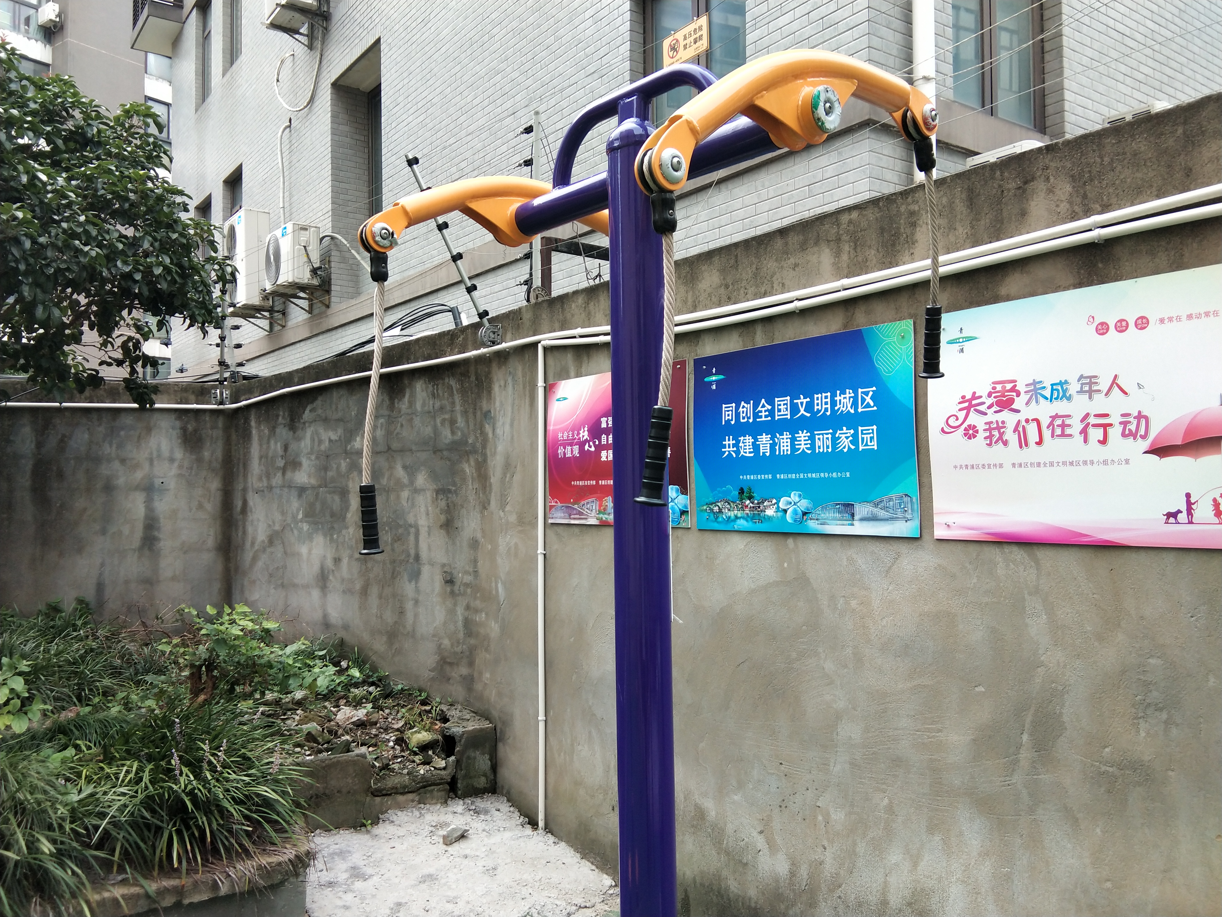 牵引器