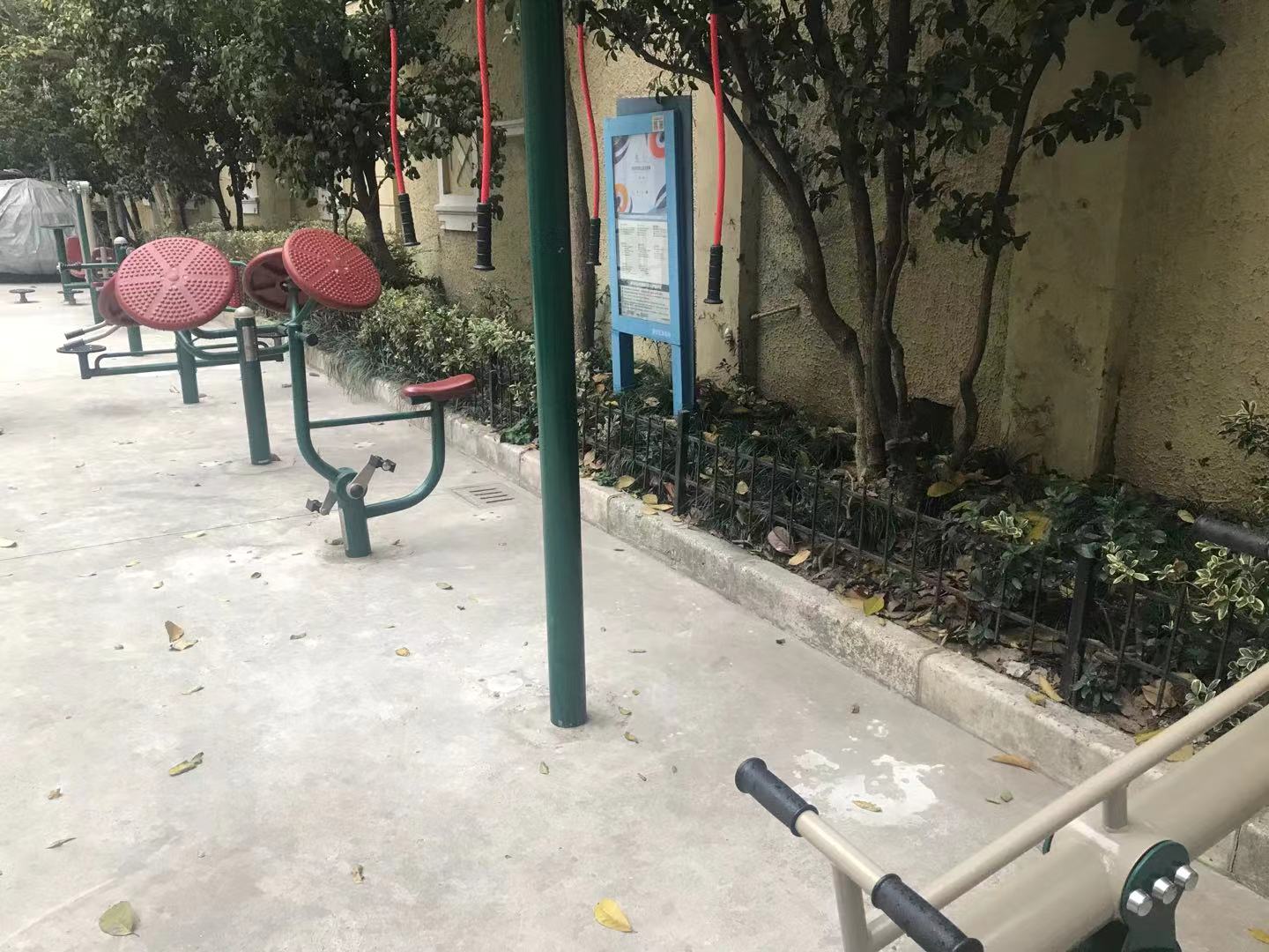 静安区南京西路街道联华居委健身点（南京西路1522弄）