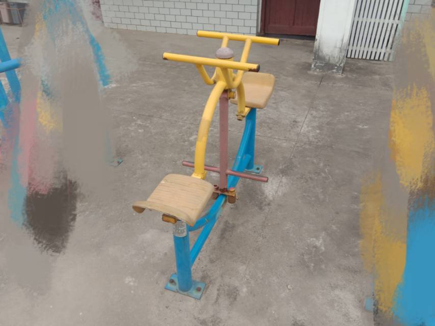 下肢锻炼器