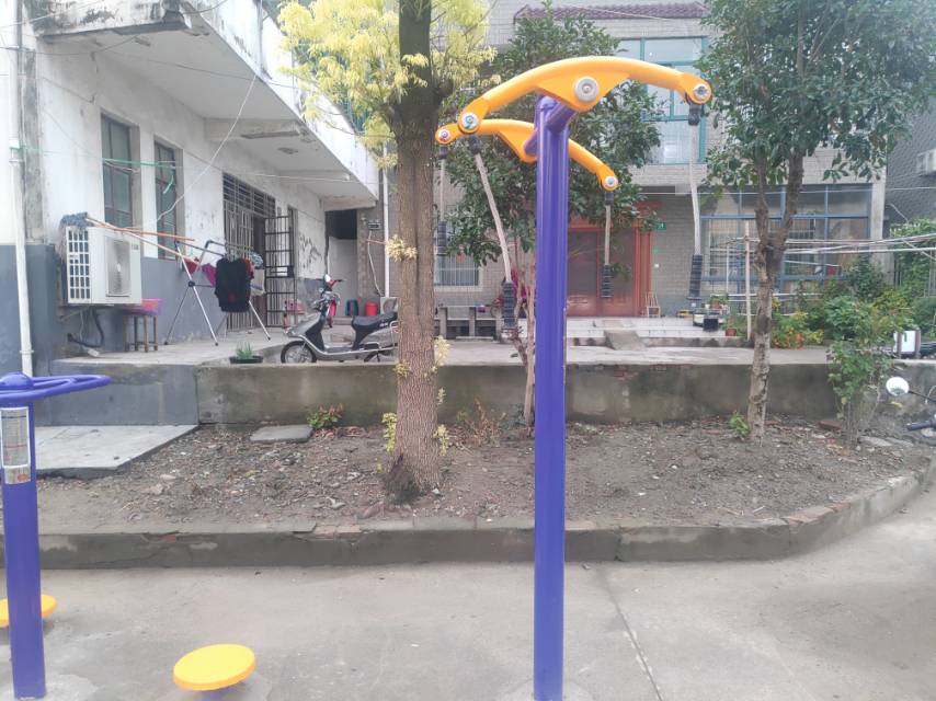 牵引器