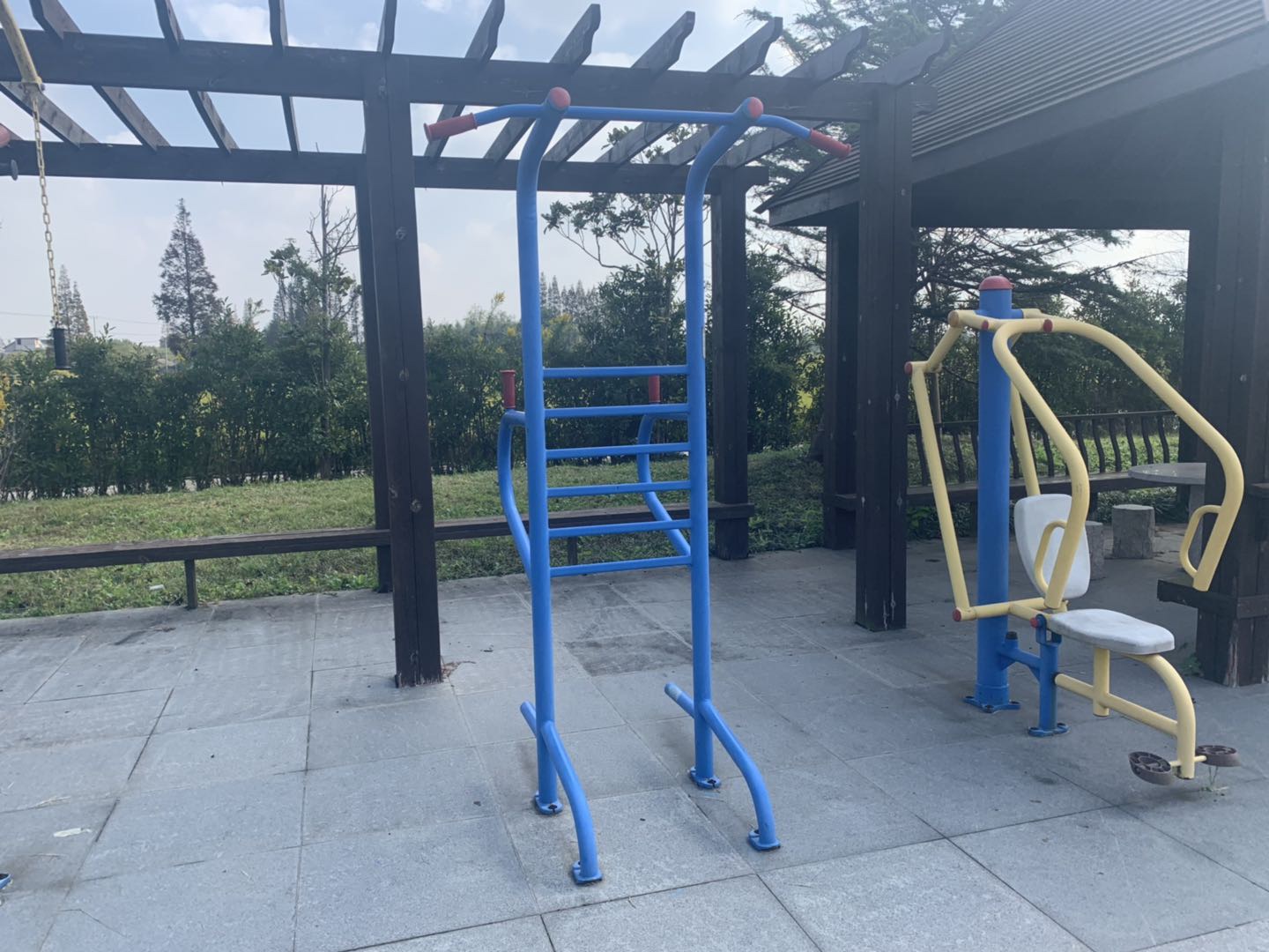 多功能训练器