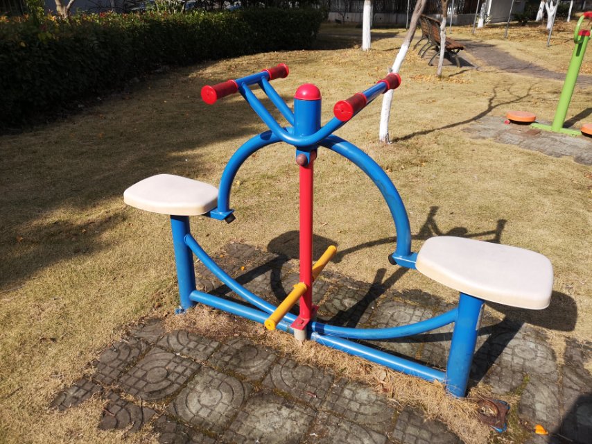 下肢锻炼器