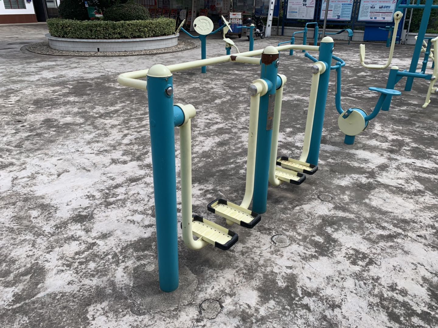 双位太空漫步机