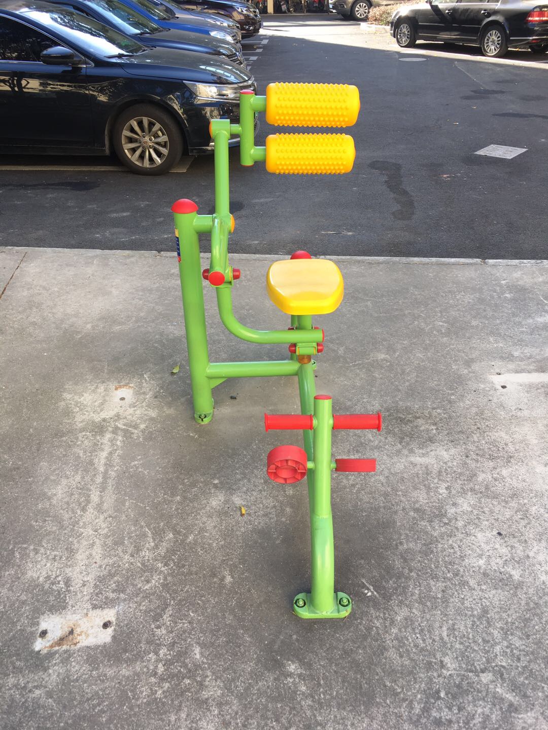 自重腹背锻炼器