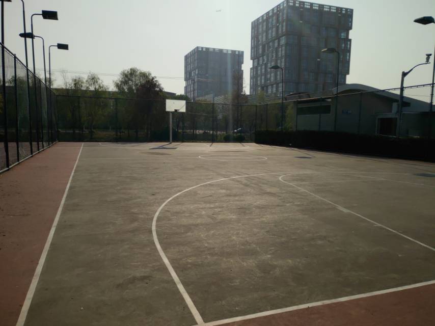 丽正路篮球场