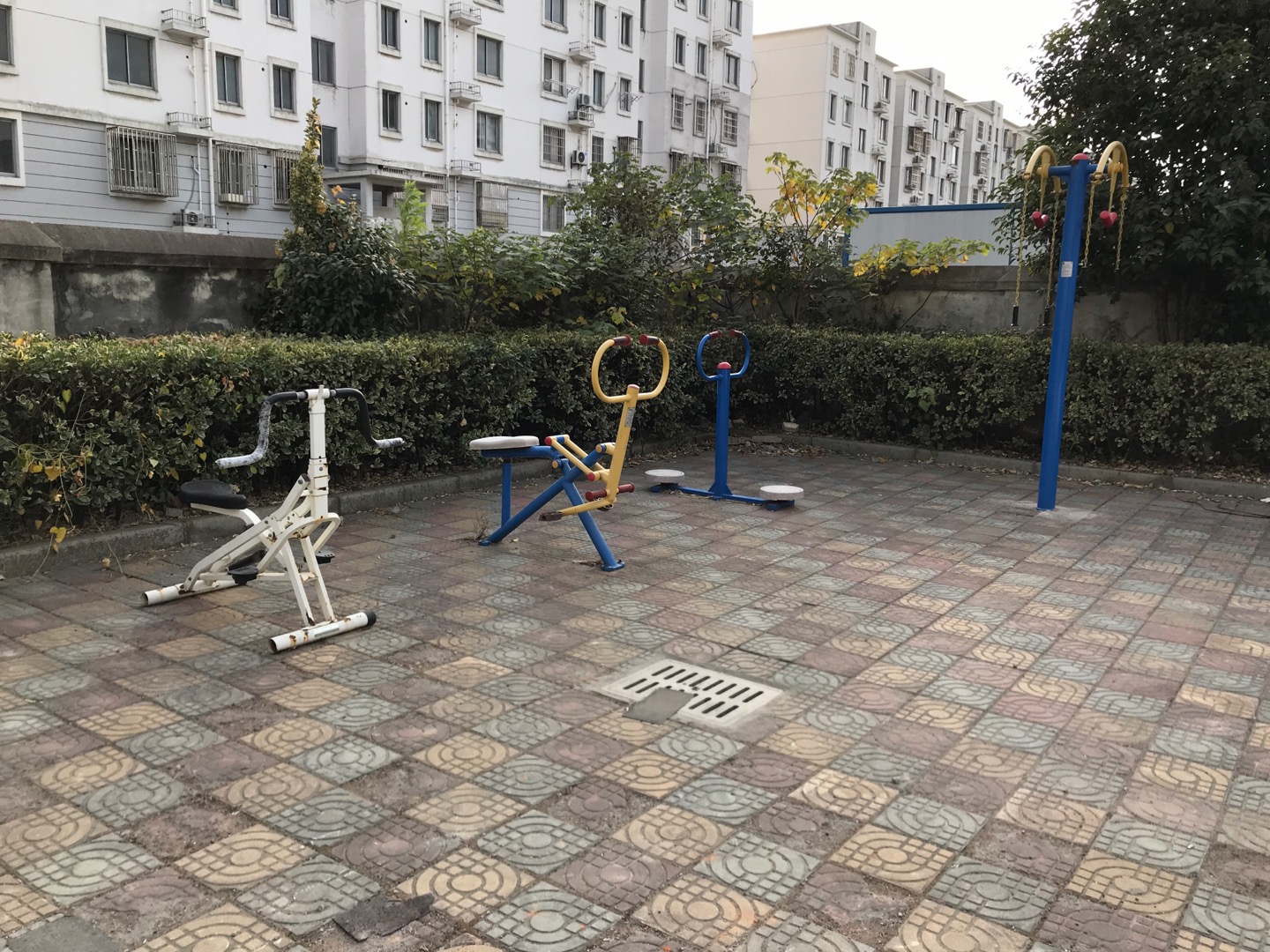 龚华新村健身点1