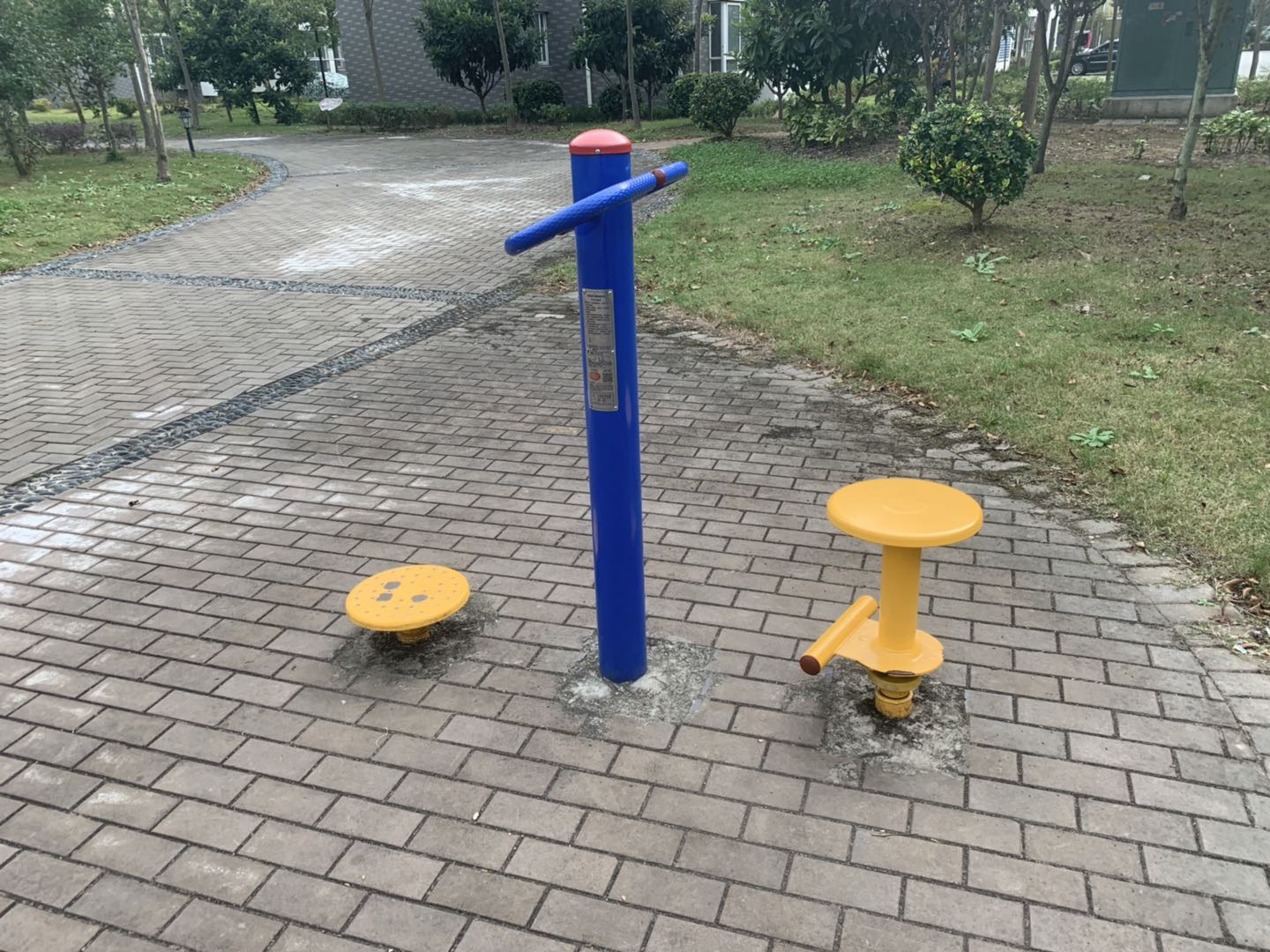 双位扭腰器