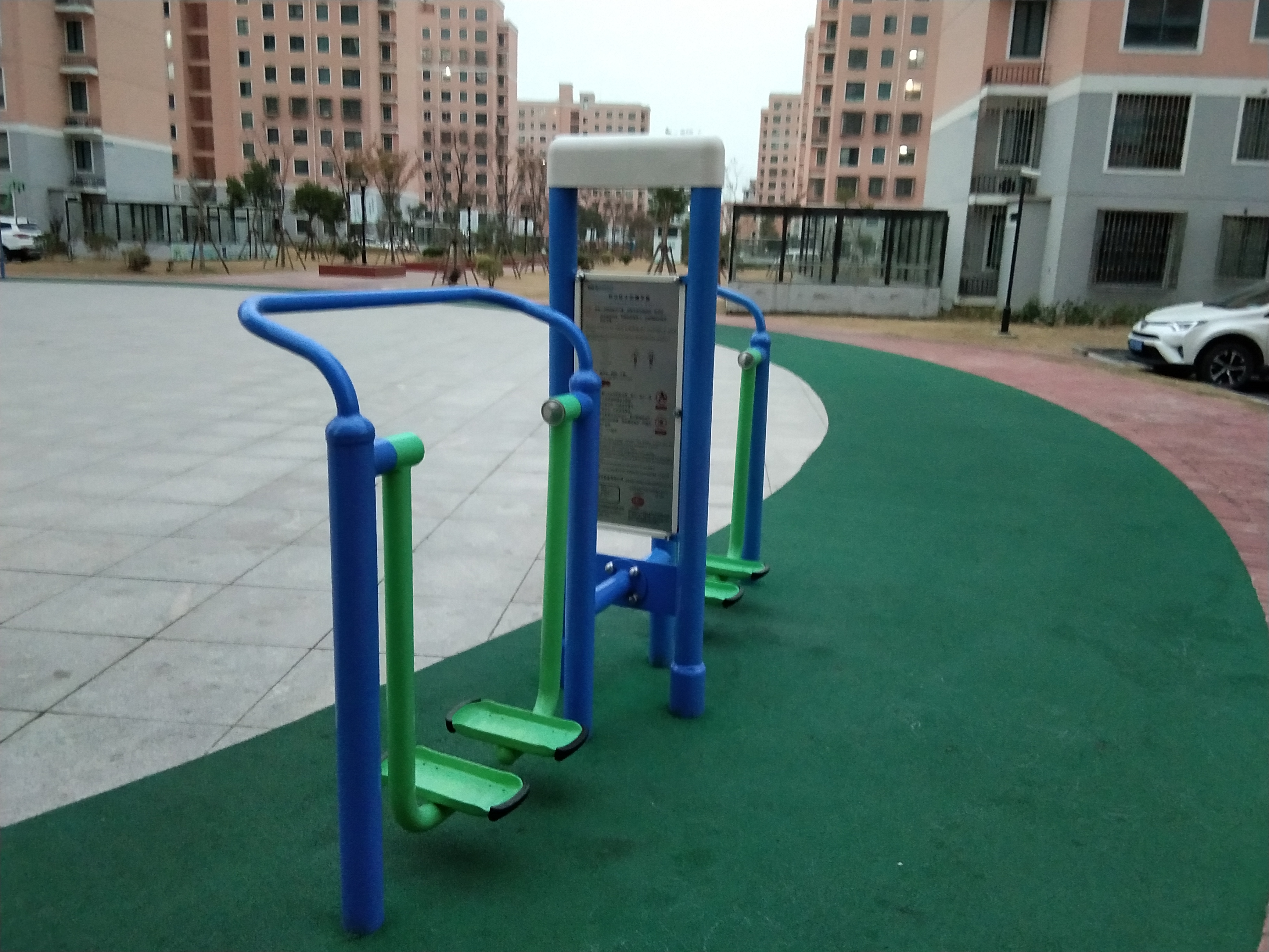 双立柱太空漫步器