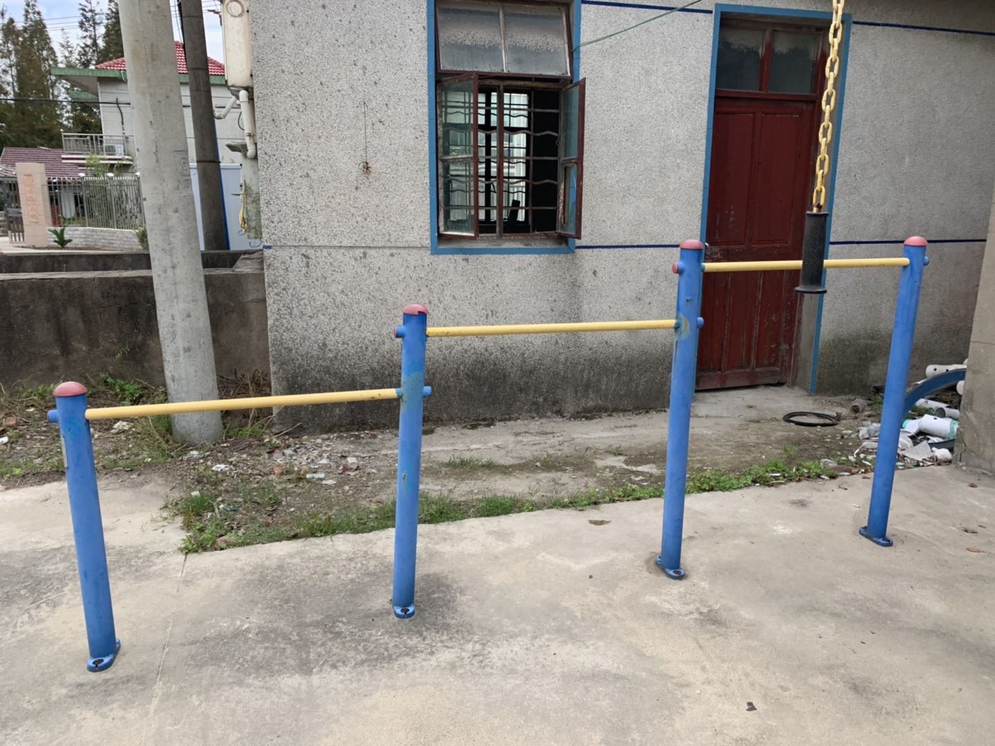 压腿杠