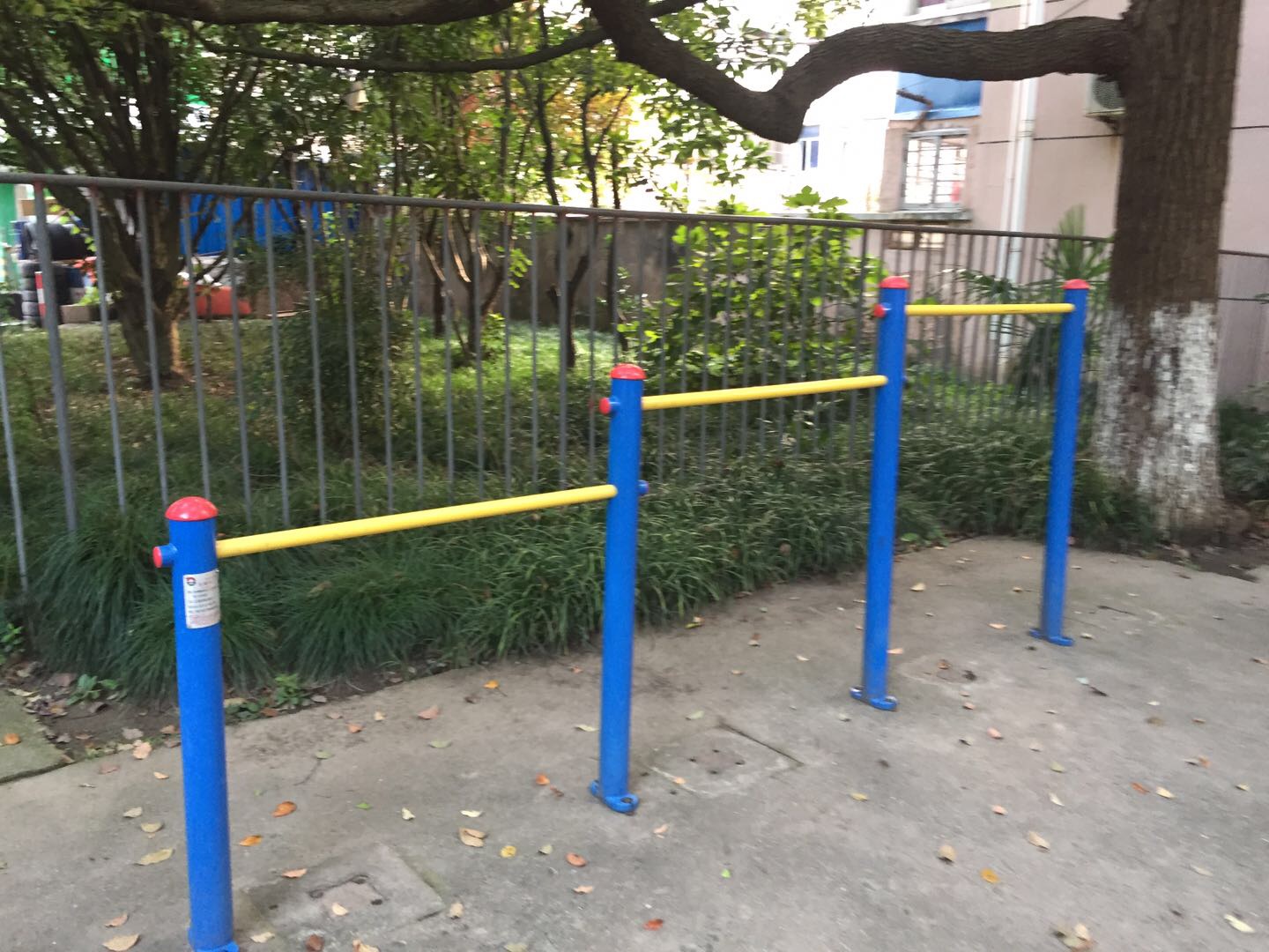 压腿杠