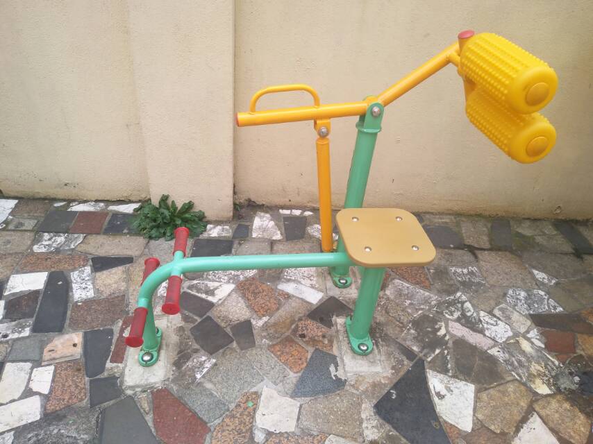 腹背锻炼器